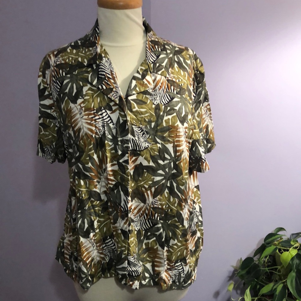 VTG Zebra botanical print shirt